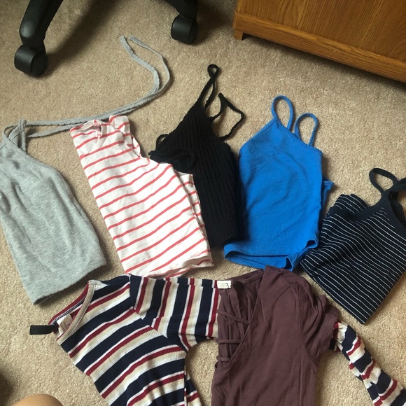 7 CROP TOP BUNDLE 👚 - Picture 1 of 4